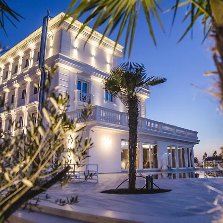 Pascucci 5* דורס