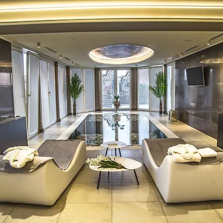 Pascucci فندق 5*